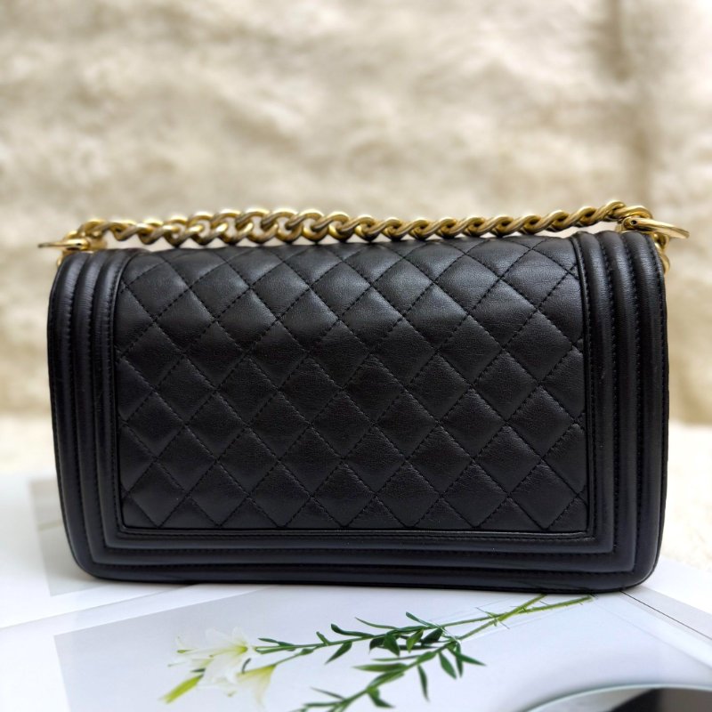 Chanel Leboy 黑色 菱格紋 羊皮 中號 金扣-2