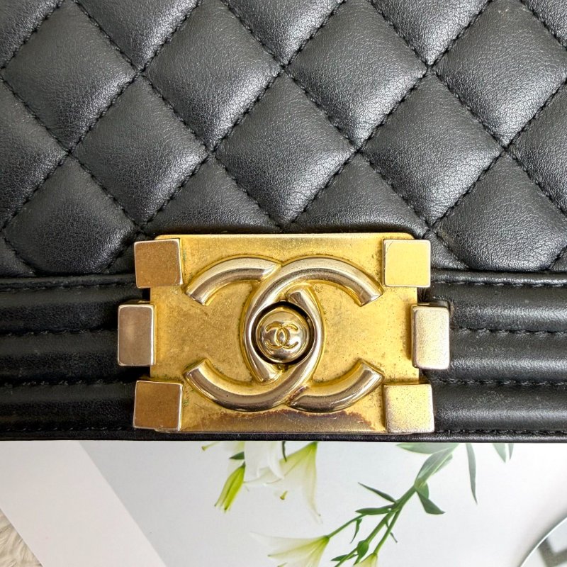 Chanel Leboy 黑色 菱格紋 羊皮 中號 金扣-5