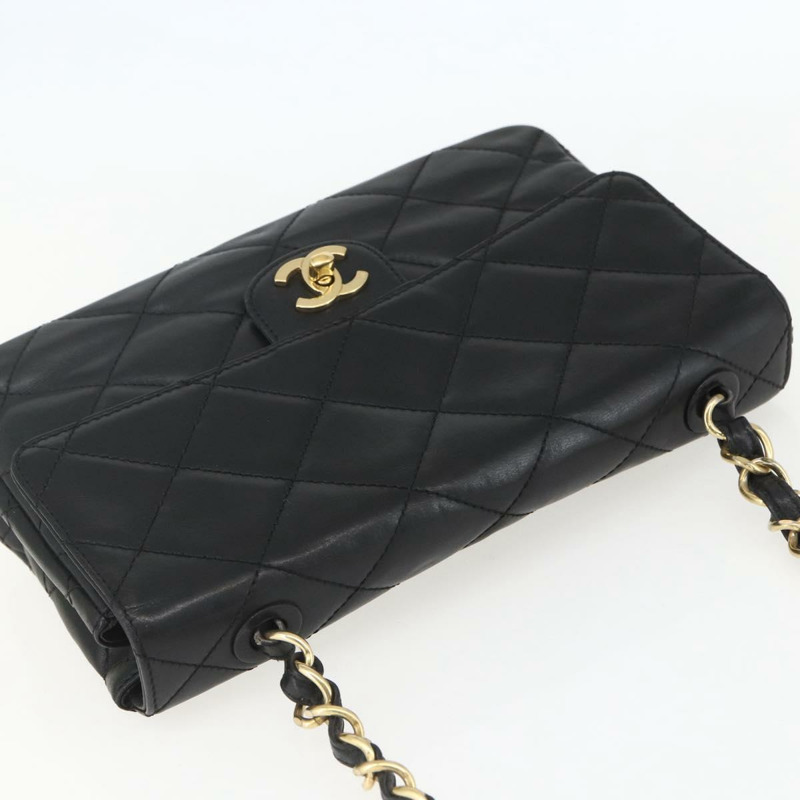 【日本直送】香奈兒 Matelasse 25 鏈條肩背包，羊皮材質，黑色，金色雙C標誌，正品編號 158905SAM-5