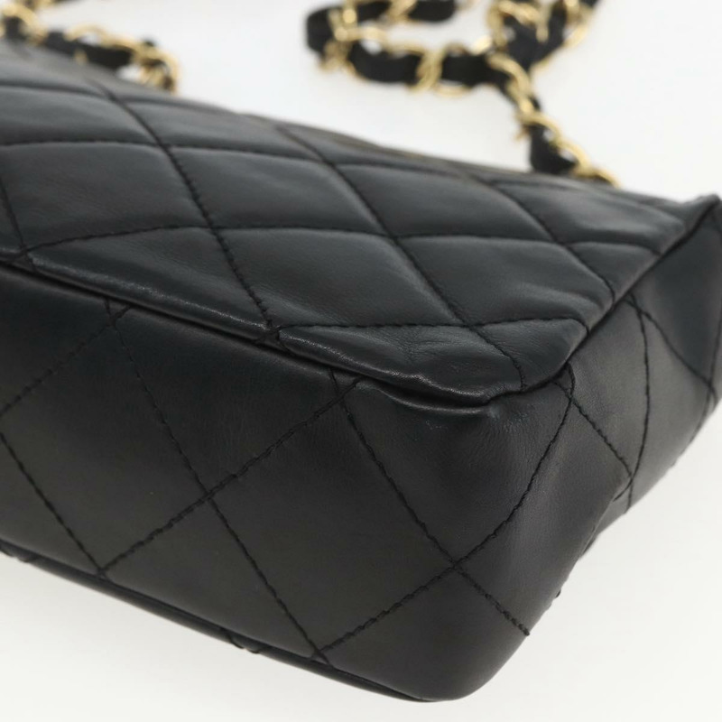 【日本直送】香奈兒 Matelasse 25 鏈條肩背包，羊皮材質，黑色，金色雙C標誌，正品編號 158905SAM-14