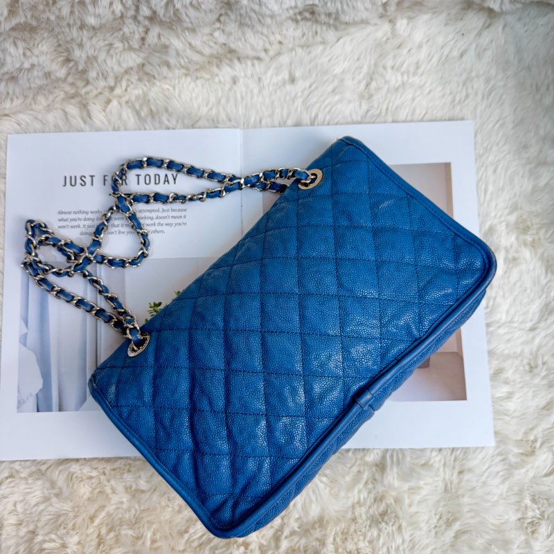 Chanel CF 藍色銀扣翻蓋包 15開-1