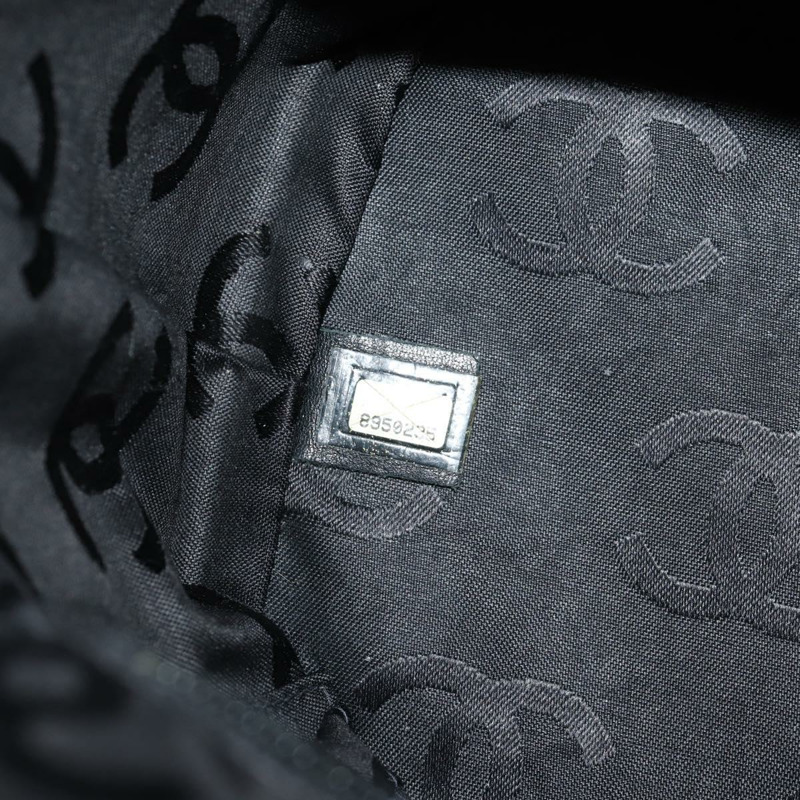 【日本直送】香奈兒 Cambon 系列大號絎縫手袋，小牛皮材質，米色，銀色雙C標誌，正品編號 158004V-10