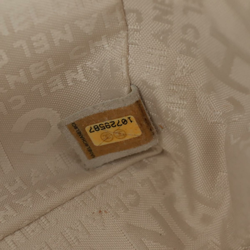 【日本直送】香奈兒 Choco Bar 鏈條肩背包，羊皮材質，黑色/白色，CC 標誌，正品編號 159582V-10