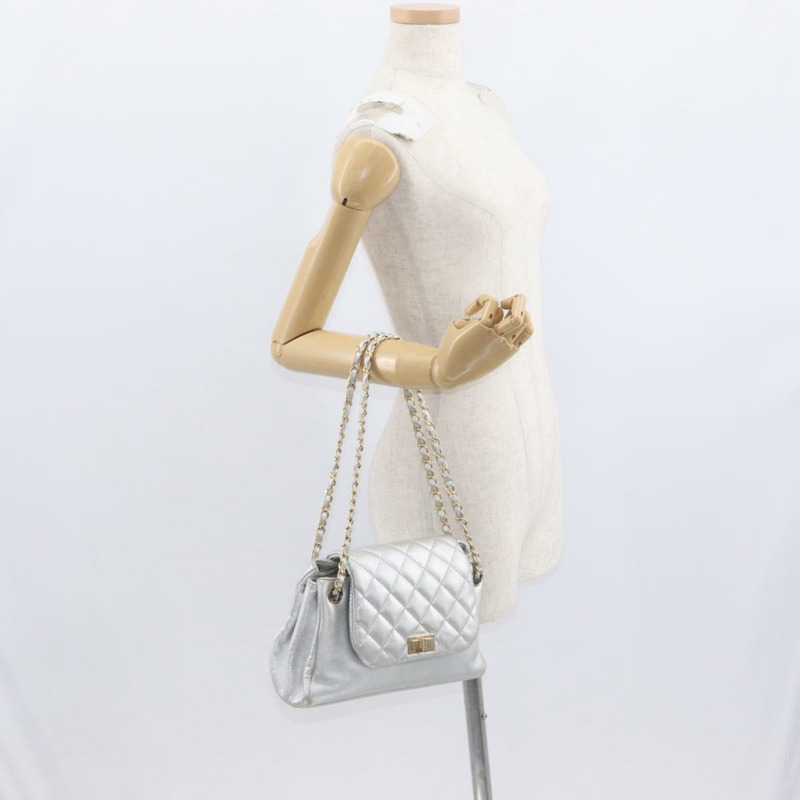 【日本直送】香奈兒 2.55 絎縫鏈條肩背包 小牛皮 銀色 金色 CC 標誌 正品 159583-24