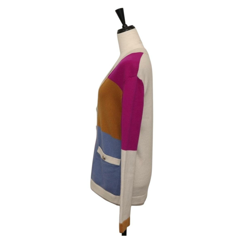 【日本直送】香奈兒 COCO 紐扣開襟羊毛衫，羊絨材質，多色，CC 標誌，貨號 159498M-4