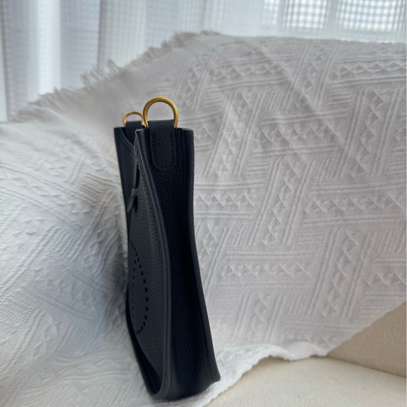 愛馬仕 Evelyne Mini 伊芙琳 黑金 單肩包斜挎包-4