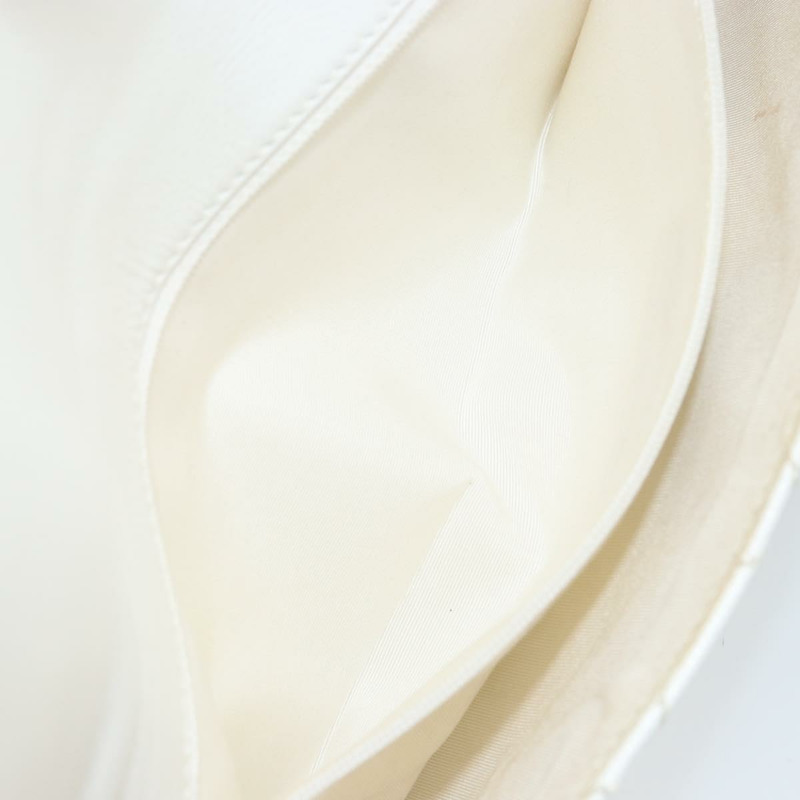 【日本直送】香奈兒 (CHANEL) 菱格紋鏈條肩背包，魚子醬紋皮革，白色，銀色，CC標誌，正品 am10305V-23