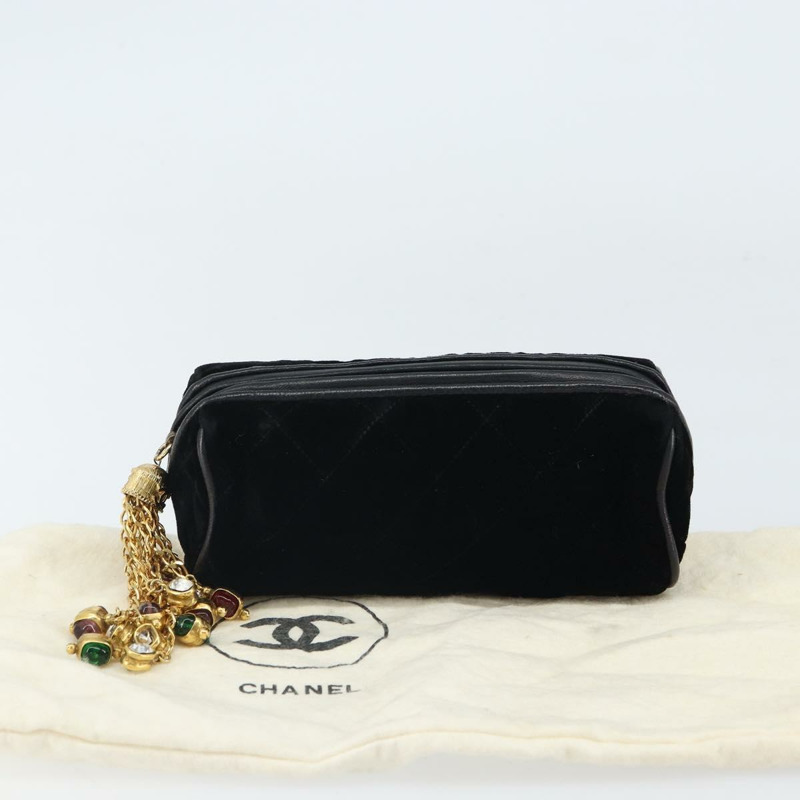 【日本直送】香奈兒 (CHANEL) Matelasse 絨面手拿包 黑色 金色 CC 標誌 Auth 161194V-11