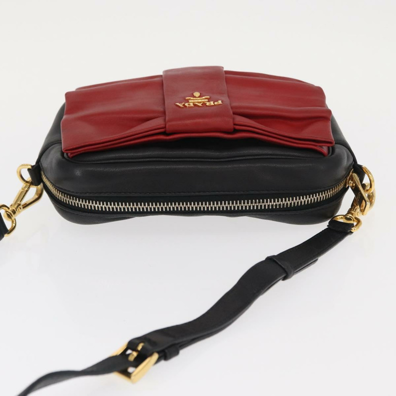 【日本直送】PRADA 黑色金色皮革肩背包，正品 161530V-6