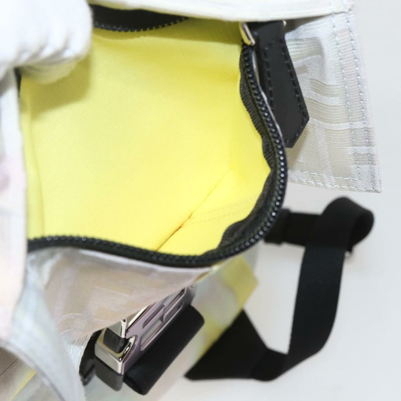 【日本直送】FENDI Zucca帆布單肩包 尼龍 白色 銀色 正品 am10182V-25