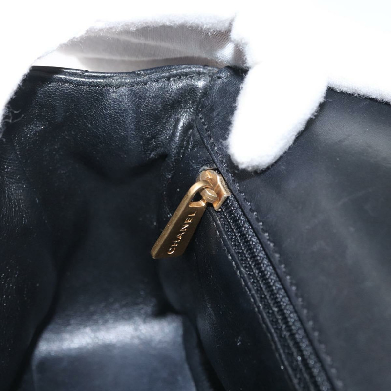 【日本直送】香奈兒鏈絎縫20吋Boy Chanel包，羊皮材質，黑色銀色雙C標誌，正品ka1271V-23
