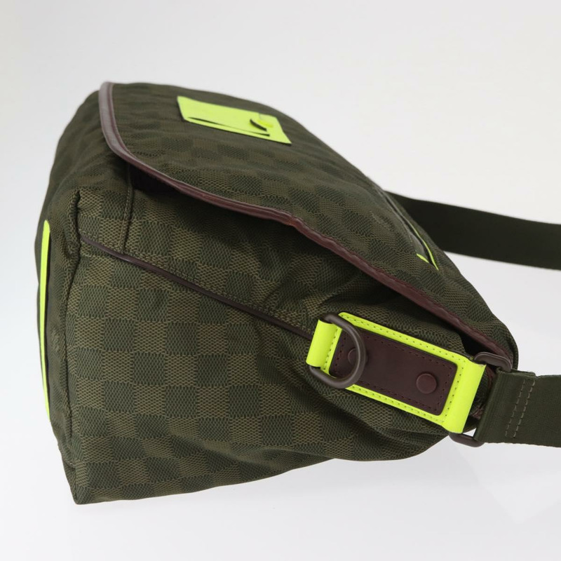 【日本直送】路易威登 Damier Challenge 尼龍斜背包 卡其色 N41239 正品 mr1791-2