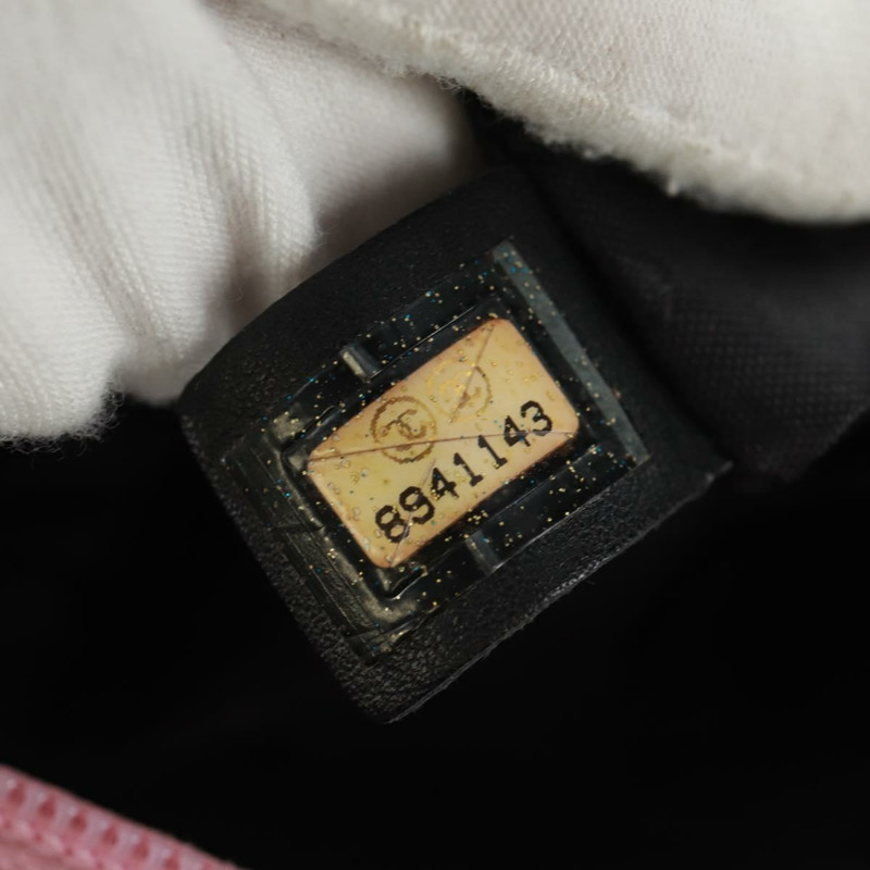 【日本直送】香奈兒 (CHANEL) 絎縫 Cambon 系列單肩包，粉紅銀色雙C標誌皮革，正品編號 mr1826V-11