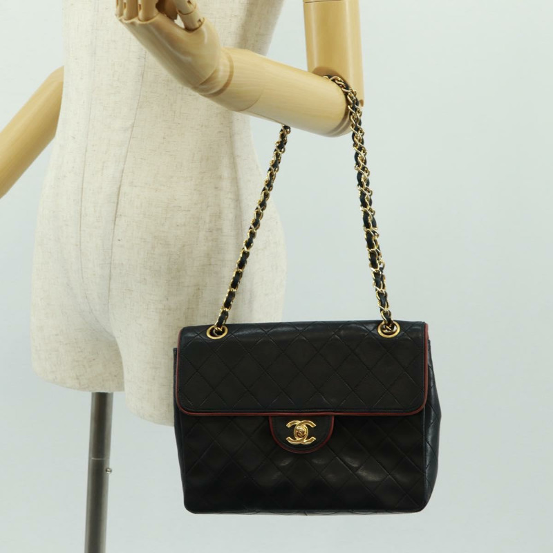 【日本直送】香奈兒 (CHANEL) 絎縫鏈條單肩包，羊皮材質，黑色，金色雙C標誌，正品編號 157555SAV-26