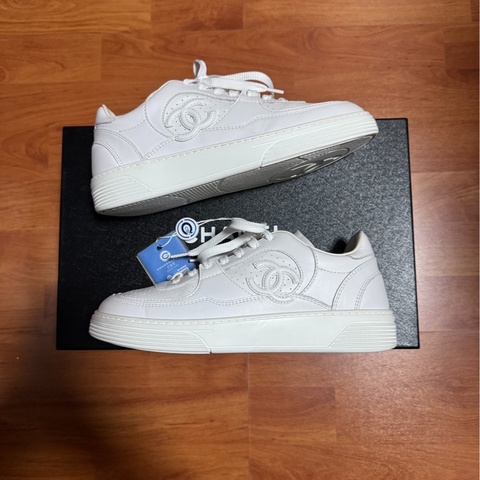 Chanel空軍一號香奈兒雙C徽標低幫板鞋 女款 白色 36碼