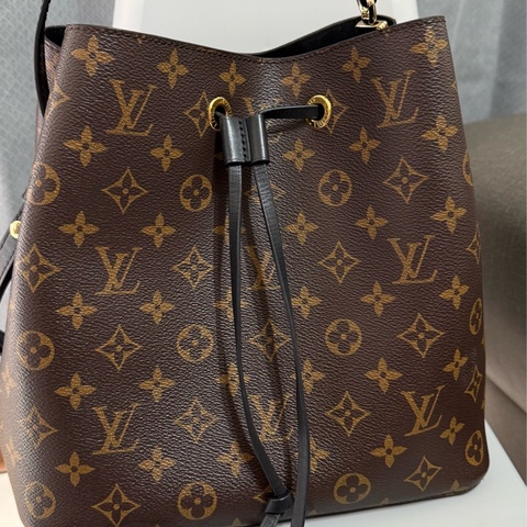 Lv水桶包 黑色 芯片款