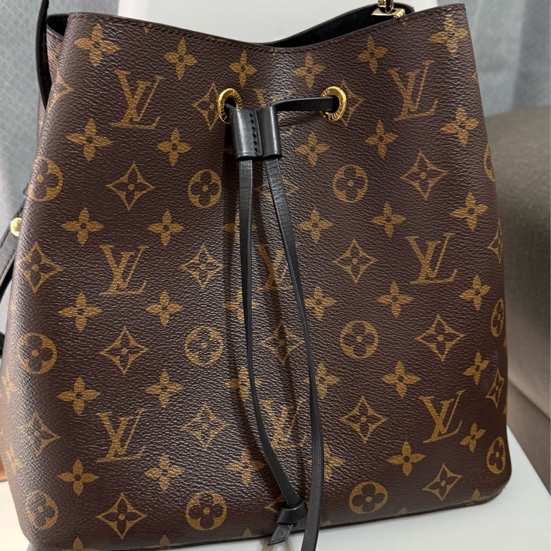 Lv水桶包 黑色 芯片款-5