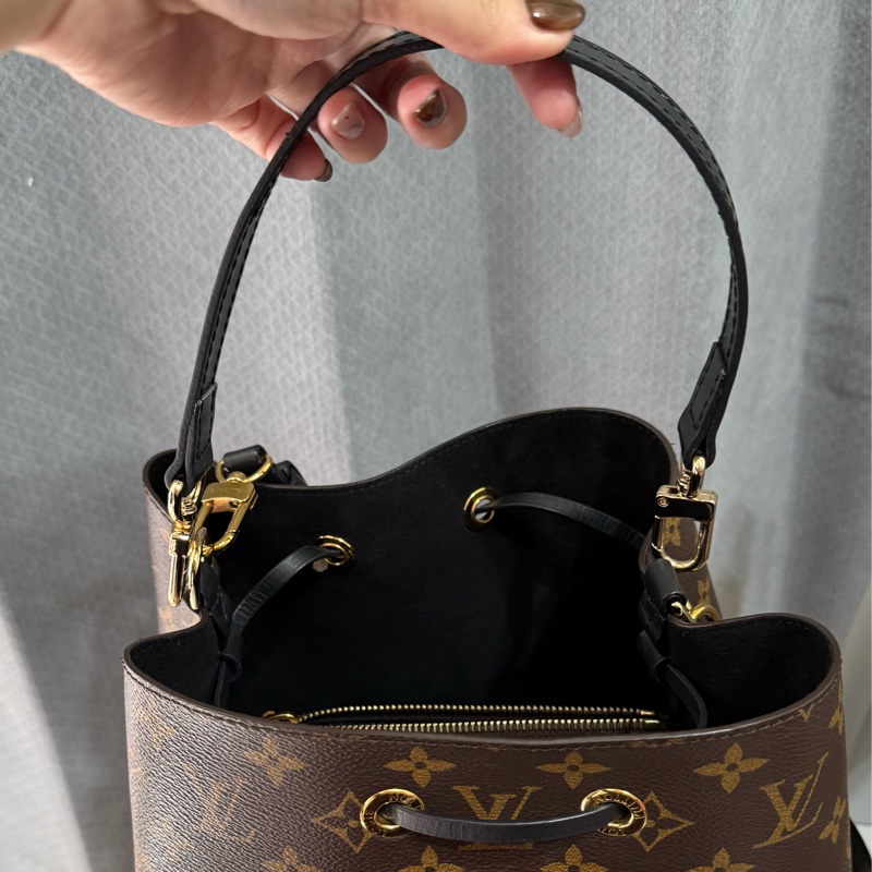 Lv水桶包 黑色 芯片款-14