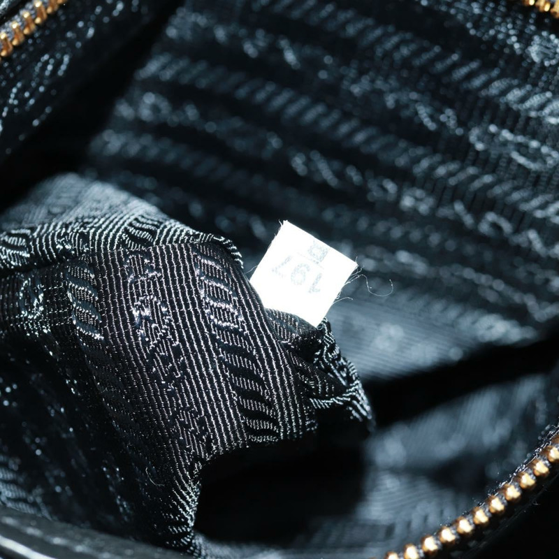 【日本直送】PRADA 黑色金色皮革肩背包，正品編號 154258SAM-10