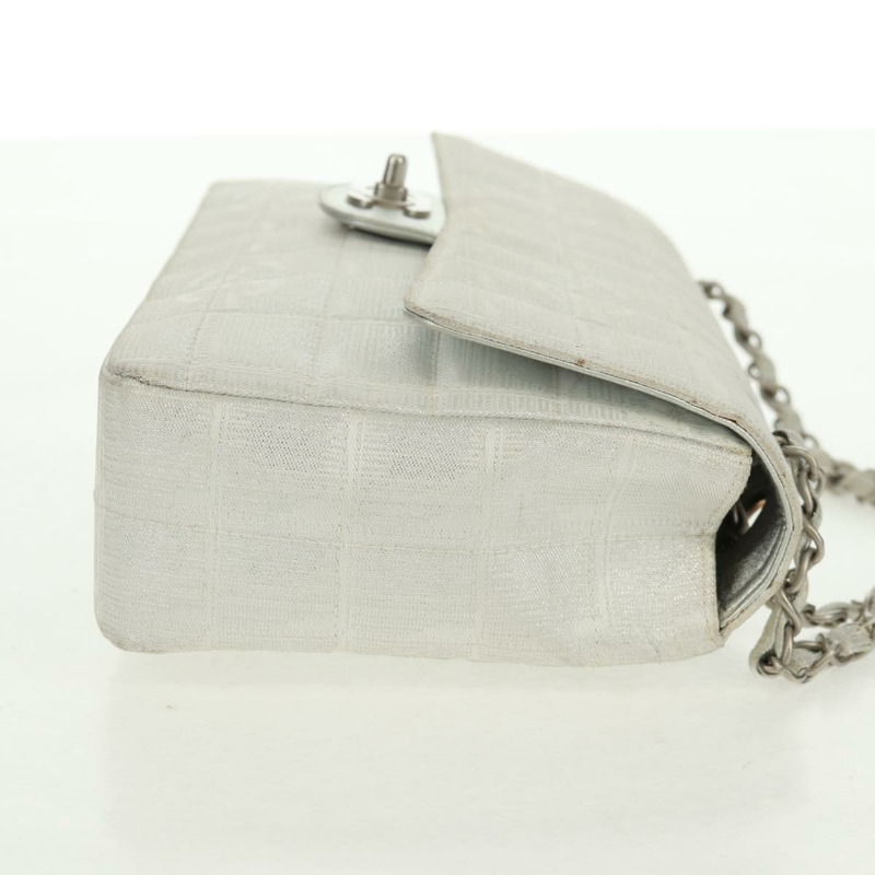 【日本直送】香奈兒新款旅行系列 Choco Bar 25 鏈條包 尼龍銀色 CC 標誌 Auth 165427V-3