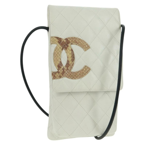 香奈兒 (CHANEL) 絎縫 Cambon 系列單肩包，皮革材質，白色/黑色，CC 標誌，正品編號 BA9742V