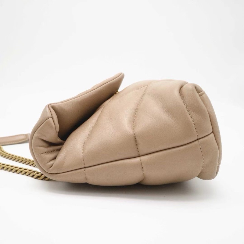 YSL PUFFER TOY 絎縫羊皮雲朵泡芙包 溫柔百搭奶茶色暗米色22*15*8 98新配件塵袋-4
