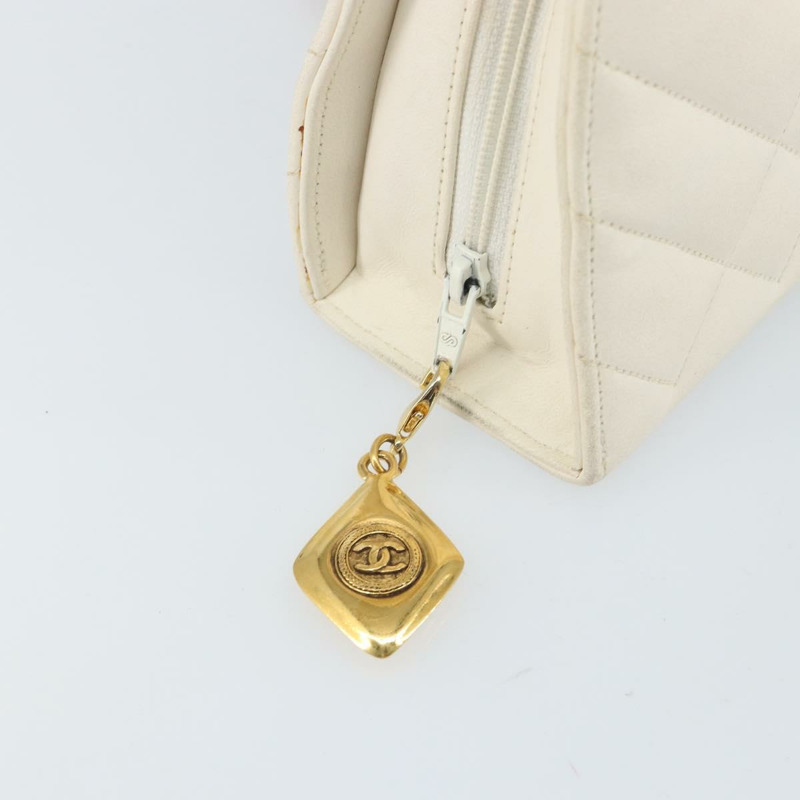 【日本直送】香奈兒鏈絎縫單肩包，羊皮材質，白色金色雙C標誌，正品編號166404V-8
