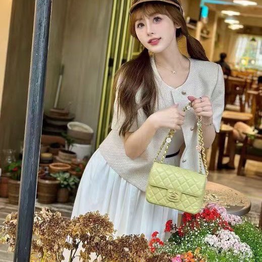 CHANEL 摩納哥系列 籌碼徽章 方胖子鏈條包嫩芽綠19X15X6.5 98新配件塵袋-1