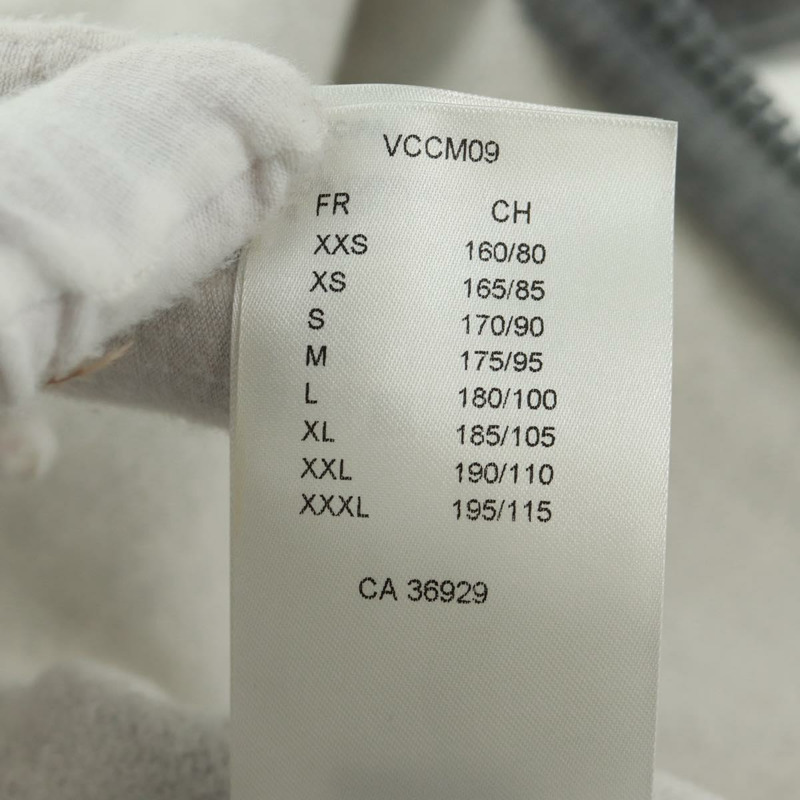 【日本直送】路易威登 Parker RM2-222M UYR HNY24W 夾克，棉質，灰色，LV 正品，貨號 166359M-13