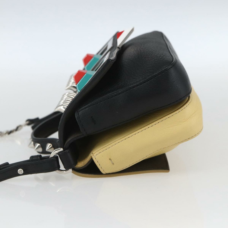 【日本直送】FENDI 鏈條雙排迷你法國棍包 皮革 2way 黑色 米色 Auth ka1695M-2
