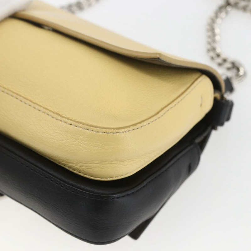 【日本直送】FENDI 鏈條雙排迷你法國棍包 皮革 2way 黑色 米色 Auth ka1695M-17