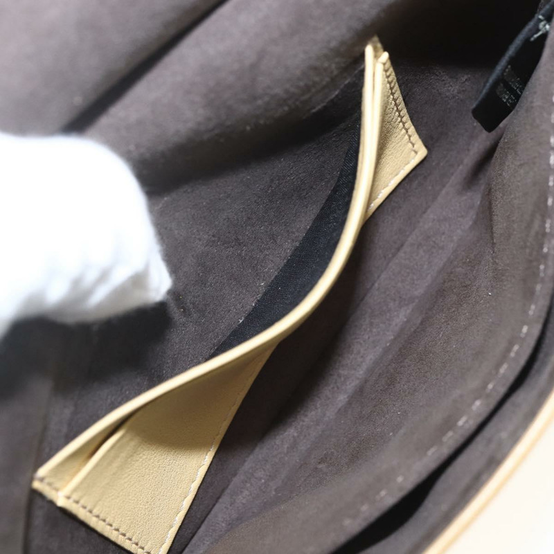 【日本直送】FENDI 鏈條雙排迷你法國棍包 皮革 2way 黑色 米色 Auth ka1695M-26