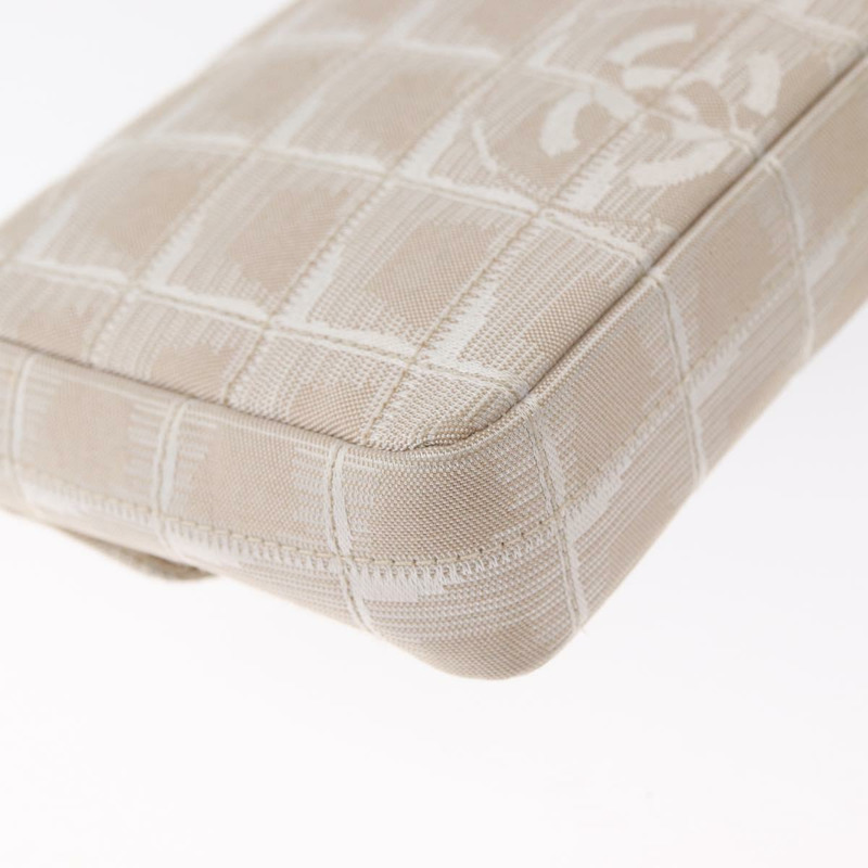 【日本直送】香奈兒新旅行系列鏈條單肩背包 尼龍 米色 銀色 CC 標誌 正品 ka1609SAV-17