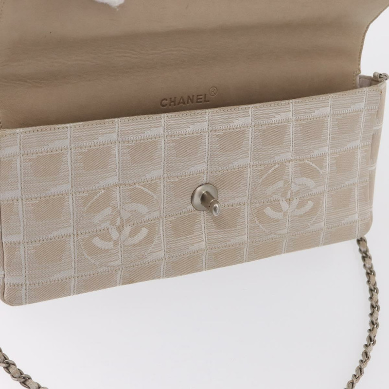 【日本直送】香奈兒新旅行系列鏈條單肩背包 尼龍 米色 銀色 CC 標誌 正品 ka1609SAV-21