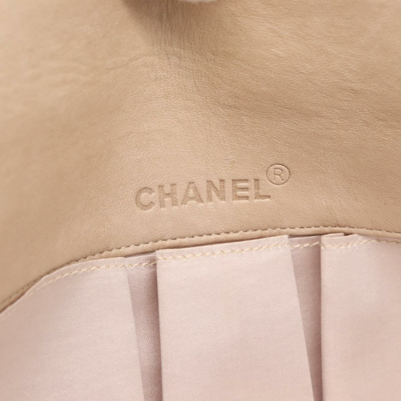 【日本直送】香奈兒新旅行系列鏈條單肩背包 尼龍 米色 銀色 CC 標誌 正品 ka1609SAV-23