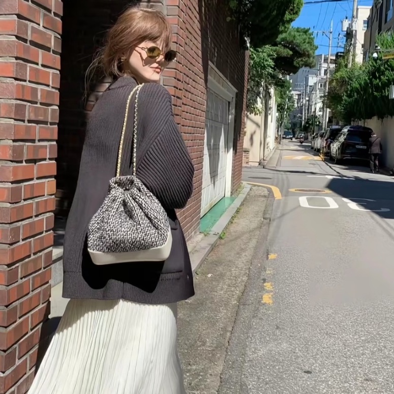 【95新 ✨ 全網最低價！】Chanel 香奈兒 Duma 毛呢雙肩包 duma黑白經典配色（下單前先詢問庫存❗️）-0