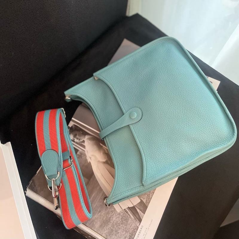 Hermes 銀扣 馬卡龍藍 拼色肩帶 TC皮  29*30*6 98新配件塵袋-7