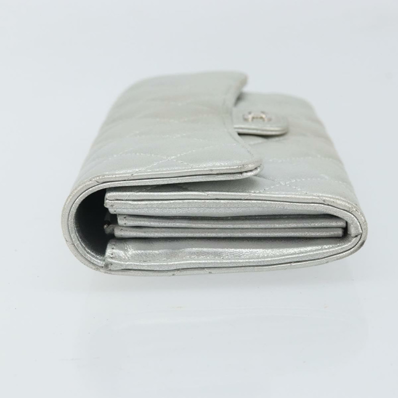 【日本直送】香奈兒 Matelasse 長版皮夾 羊皮 銀色 CC 標誌 Auth 168754-3