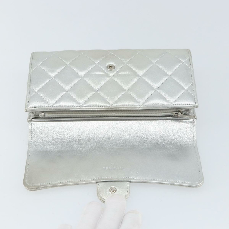 【日本直送】香奈兒 Matelasse 長版皮夾 羊皮 銀色 CC 標誌 Auth 168754-7