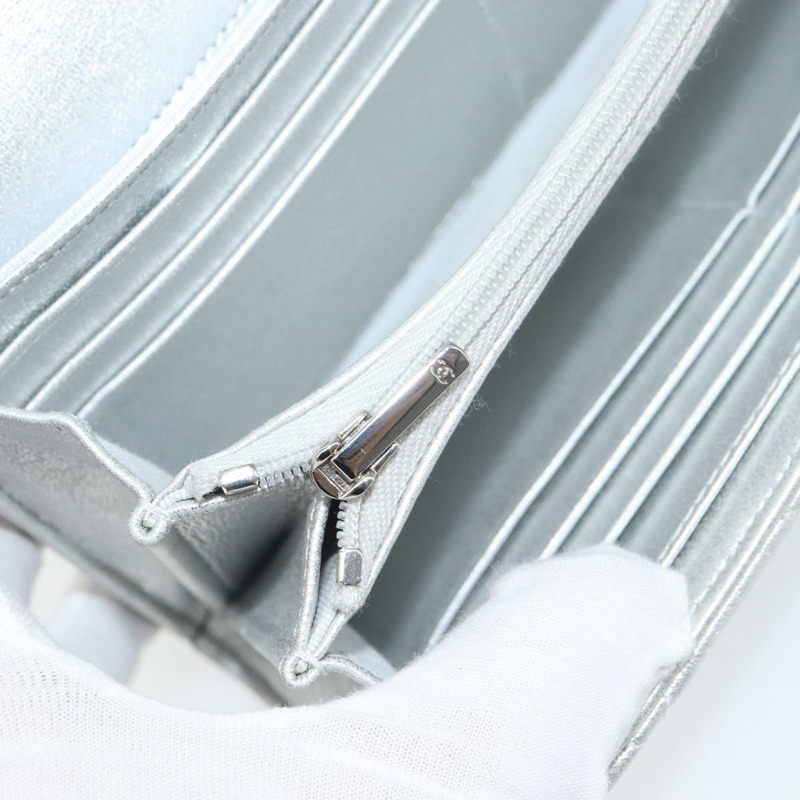 【日本直送】香奈兒 Matelasse 長版皮夾 羊皮 銀色 CC 標誌 Auth 168754-21