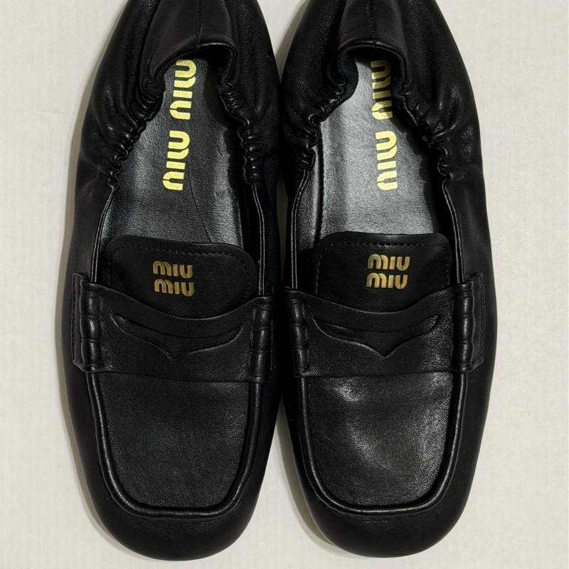 Miu Miu 納帕軟皮樂福鞋/EU35 黑色-2