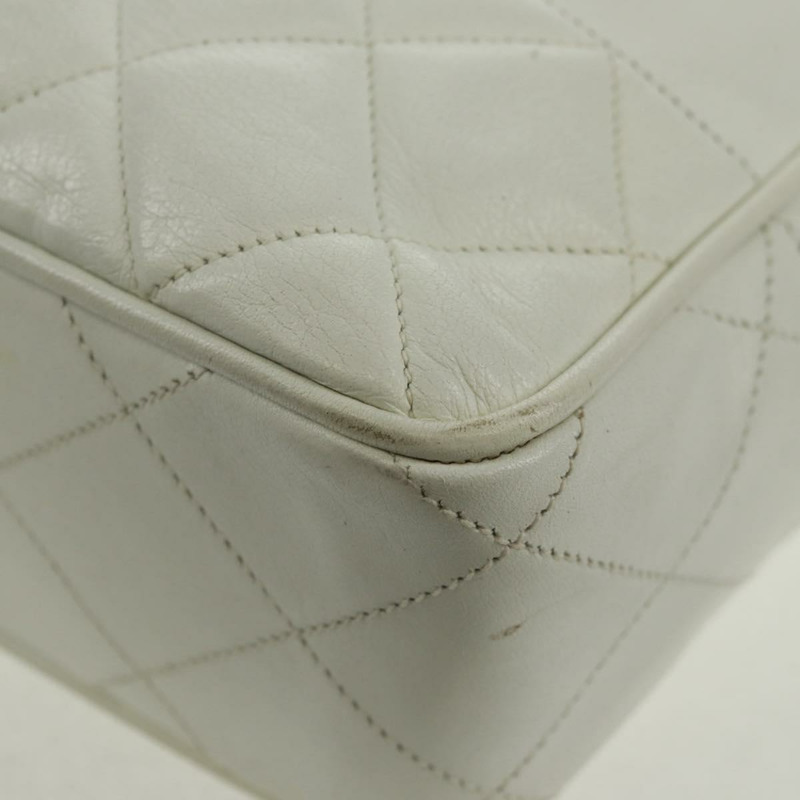 【日本直送】香奈兒 (CHANEL) 絎縫鏈條肩背包，羊皮材質，白色，金色，CC標誌，貨號168177V-17