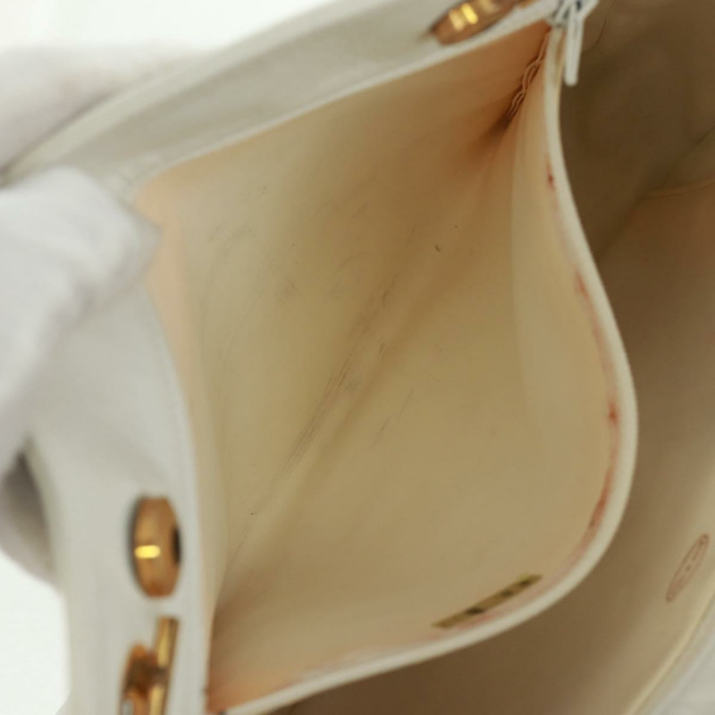 【日本直送】香奈兒 (CHANEL) 絎縫鏈條肩背包，羊皮材質，白色，金色，CC標誌，貨號168177V-25