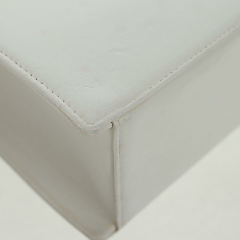 【日本直送】香奈兒 COCO 標誌鏈條肩背包 白色皮革 金色 CC 標誌 Auth 168138V-17