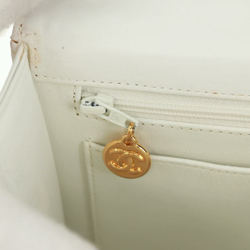 【日本直送】香奈兒 COCO 標誌鏈條肩背包 白色皮革 金色 CC 標誌 Auth 168138V-24