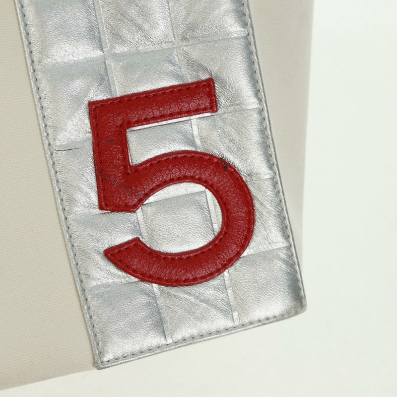 【日本直送】香奈兒 (CHANEL) 鏈條巧克力棒系列單背包 No5 帆布 白色 銀色 CC 標誌 Auth 168140V-18