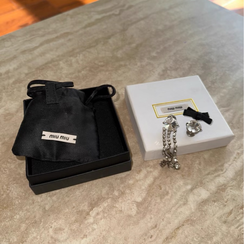 【99新 ✨ 全網最低價！】Miu Miu流蘇鑽石耳飾 耳釘 全鑽款 Full Set（下單前先詢問庫存❗️）-2