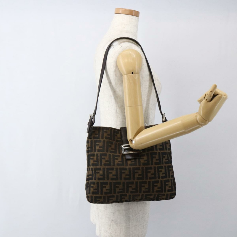【日本直送】FENDI Zucca帆布單肩包 黑色 棕色 銀色 正品 ep12966V-22