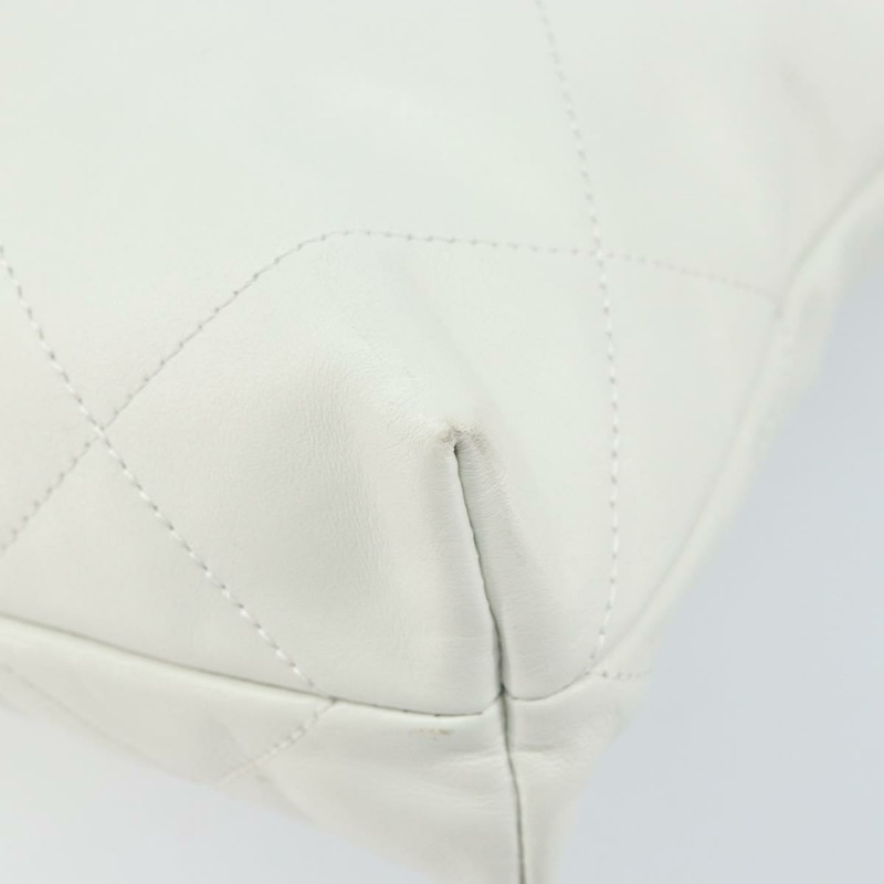 【日本直送】香奈兒 Chanel 22 小號鏈條包 小牛皮 白色 金色 CC 標誌 正品 BA10321SAM-15