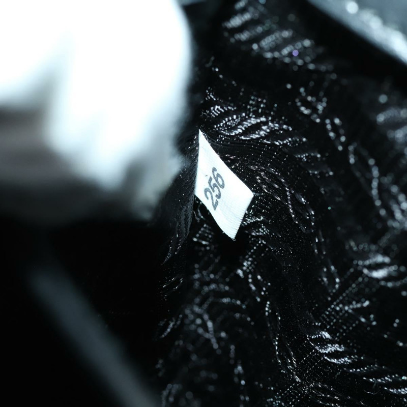 【日本直送】PRADA 銀色 Safiano 皮革單肩包 正品 ka2032V-9